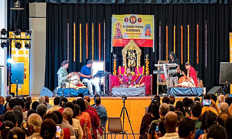 ಸಿಡ್ನಿಯ ಜನರನ್ನು ಭಾವುಕಗೊಳಿಸಿದ "ಗಂಗಾ'ತರಂಗ