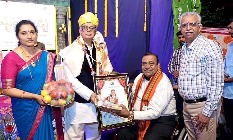 Sirsi: ಗೋವಿನ ಆರಾಧನೆ ಮಹತ್ವ ಸಾರಿದ ರೂಪಕ; ಮನಸ್ಸುಗಳ ಬೆಸೆದ ʼನಮ್ಮನೆ ಹಬ್ಬʼ