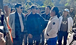 ಶಾಂತಿಯೆಡೆಗೆ ಒಂದು ಹೆಜ್ಜೆ: ಕುಕಿ ಪರಿಹಾರ ಶಿಬಿರಕ್ಕೆ ಮೊದಲ ಬಾರಿಗೆ ಮೈತೈ ಶಾಸಕನ ಭೇಟಿ