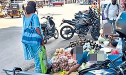 Karkala ಪೇಟೆಯಲ್ಲಿ ಫುಟ್‌ಪಾತ್‌ ಅತಿಕ್ರಮಣ