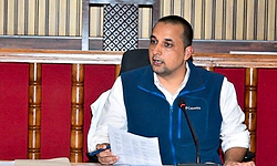 Madikeri: ಬೀದಿ ನಾಯಿಗಳ ಸ್ಥಳಾಂತರಕ್ಕೆ ಜಿಲ್ಲಾಧಿಕಾರಿ ಸೂಚನೆ