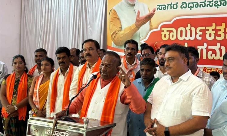 PM ಮೋದಿ ಭಾವಚಿತ್ರ ಕುರಿತಾಗಿ ನ್ಯಾಯಾಲಯಕ್ಕೆ ಕೇವಿಯಟ್ ಸಲ್ಲಿಕೆ; ಕೆ.ಎಸ್. ಈಶ್ವರಪ್ಪ