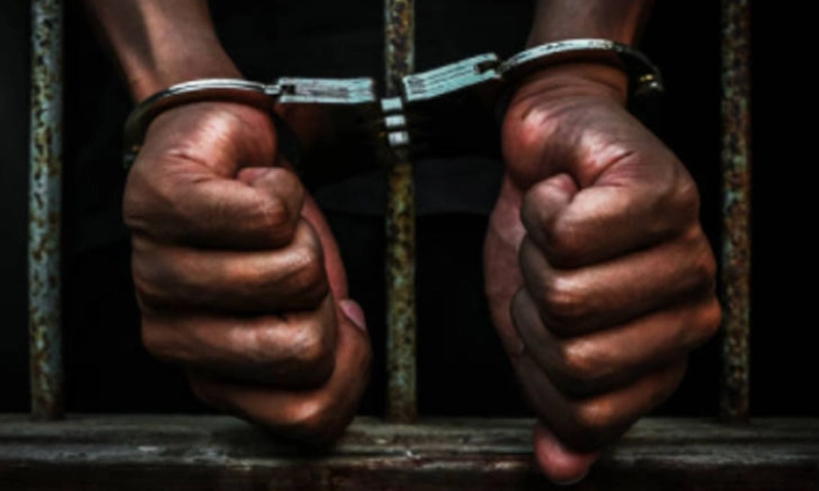 ಕೊರಟಗೆರೆ: ಚಿನ್ನಾಭರಣ ಕಳ್ಳತನ ಮಾಡಲು ಹೊಂಚು ಹಾಕುತ್ತಿದ್ದವನ ಬಂಧನ