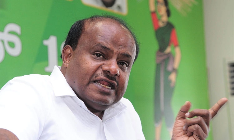 ಶಾಲಾ ಮಕ್ಕಳ ಸಮವಸ್ತ್ರ: ಸರಕಾರದ ವಿರುದ್ಧ ಎಚ್‌ಡಿಕೆ ಕಿಡಿ