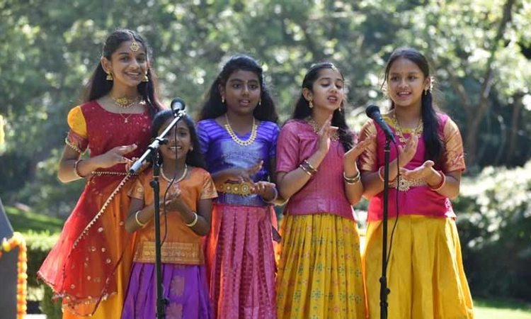 Desi Swara: ಬಾಪುವಿನೊಂದಿಗೆ ಮಕ್ಕಳ ಕಲರವ