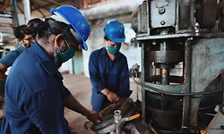 Blue-collar salaries rising faster than entry-level white-collar jobs; gender pay gap persists: Report