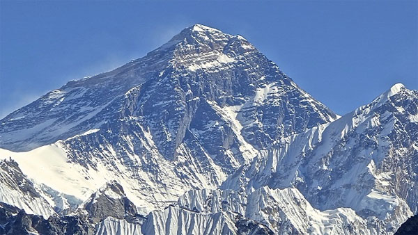 Everest-21-9.jpg