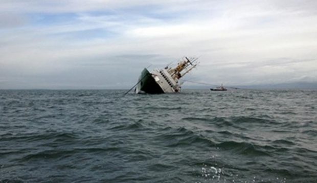 royal-navy-ship-sinking.jpg