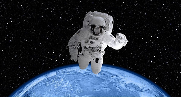 astronaut-600.jpg