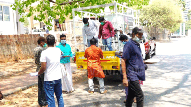 ಮಂಗಳೂರು ನಗರದಲ್ಲಿ ಇನ್ನೂರಕ್ಕೂ ಹೆಚ್ಚು ನಿರಾಶ್ರಿತರಿಗೆ ಊಟದ ವ್ಯವಸ್ಥೆ