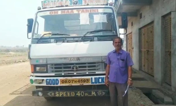 Odisha: Truck driver fined Rs 1,000 for not wearing helmet in Ganjam