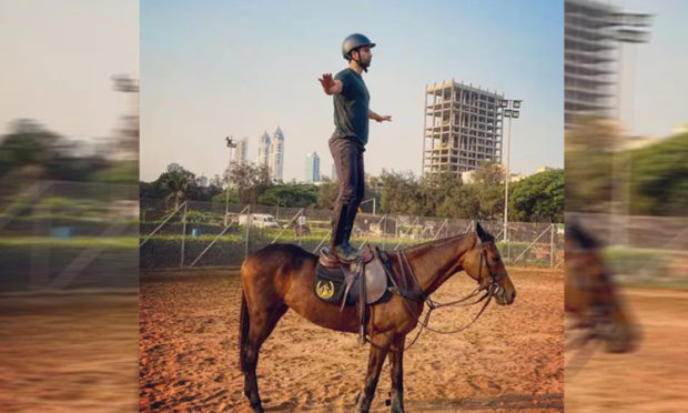 Netizens Are Not Happy With Vicky Kaushal Standing Atop Horse