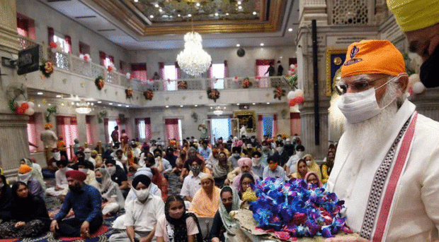 Modi visits Delhi’s Gurdwara Sis Ganj Sahib