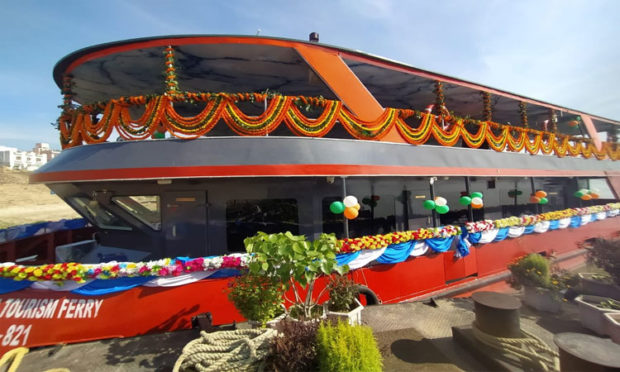 20 M Varanasi feri Ship Started by Honarable Prime Minister Narendra Modi