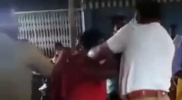 Video of policeman brutally attacking Zomato delivery boygoes viral