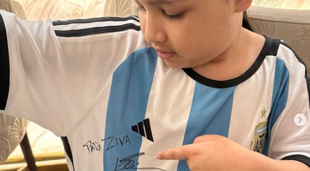 Lionel Messi sends jersey to MS Dhoni’s daughter Ziva