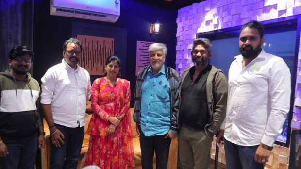 Playback singer Mangli lends her voice to a Tulu song for the movie birduda Kambala