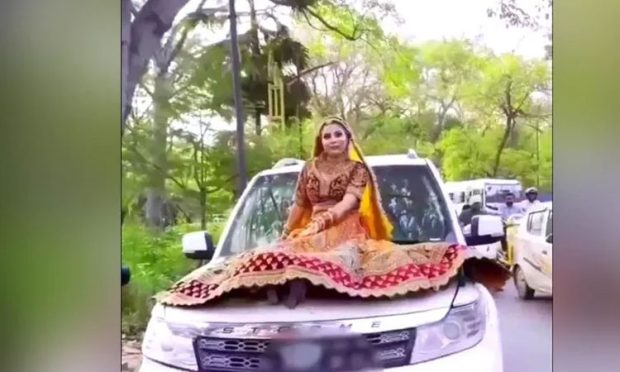 Viral Video: ವಧುವಿನ ಧಿರಿಸಿನಲ್ಲಿ ಕಾರಿನ ಬಾನೆಟ್‌ ಮೇಲೆ ಕೂತು ಯುವತಿಯಿಂದ ರೀಲ್ಸ್