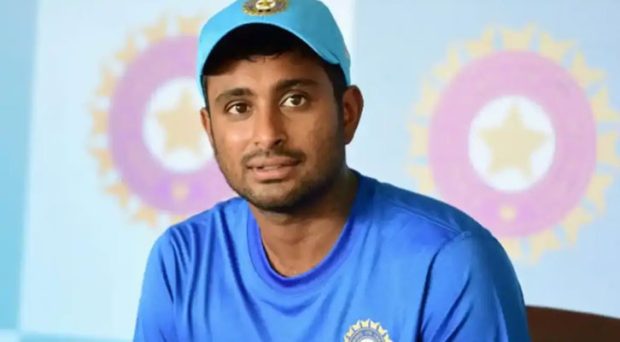 Cricketer Ambati Rayudu enteres into  Andhra Pradesh politics