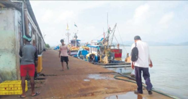 Tadadi port; ಮತ್ಸ್ಯಕ್ಷಾಮ- ಆಳ ಸಮುದ್ರ ಮೀನುಗಾರಿಕೆ ಸ್ಥಗಿತ