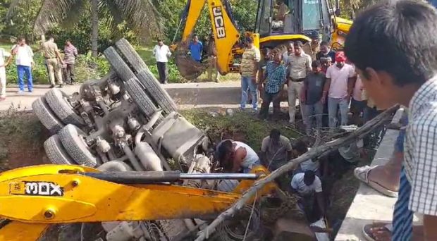 Ramanagara; A huge container overturned