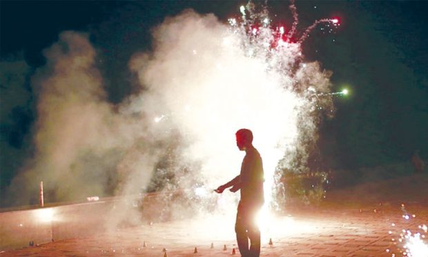 Fireworks: ಪಟಾಕಿ ಹೊಗೆ ಮಾಲಿನ್ಯದ ಜತೆ ಆರೋಗ್ಯಕ್ಕೂ ಹಾನಿ