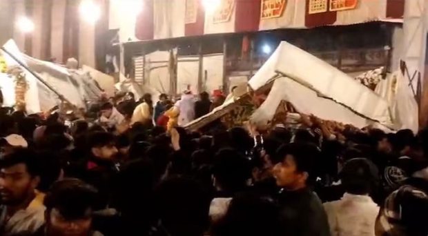 stage collapses during event at Kalkaji temple