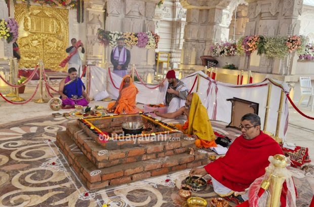 Ayodhya: ಪೇಜಾವರ ಶ್ರೀಗಳ ನೇತೃತ್ವದಲ್ಲಿ ಇಂದು ನಡೆದ ಮಂಡಲೋತ್ಸವ