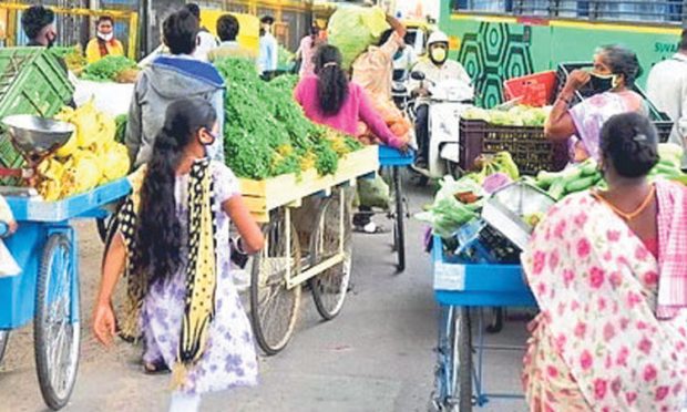 Bengaluru: ಬಿಸಿಲಿಗೆ ಬೆಂದ ತರಕಾರಿ: ಬೀದಿ ವ್ಯಾಪಾರಿಗಳು ತತ್ತರ