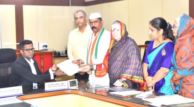 Haveri Congress candidate Anandaswamy Gaddadevaramath filed nomination papers