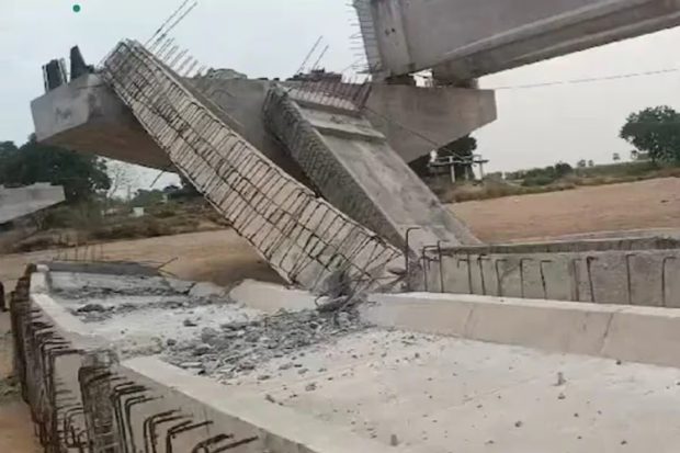 Bridge Collapse: 8 ವರ್ಷಗಳಿಂದ ನಿರ್ಮಾಣವಾಗುತ್ತಿದ್ದ ಸೇತುವೆ ಕುಸಿತ… ತಪ್ಪಿದ ದುರಂತ